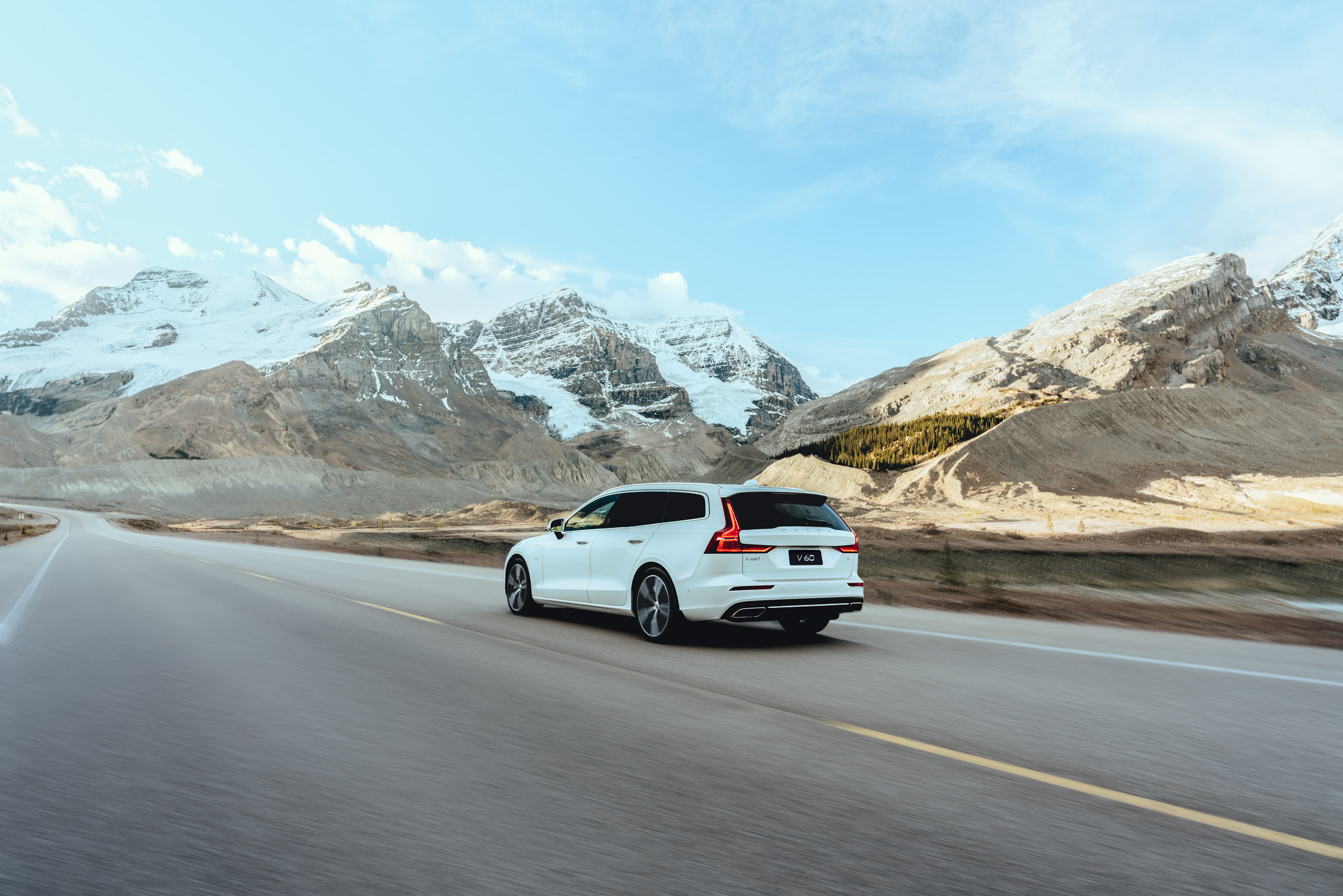 VolvoV60IcefieldsParkway-6